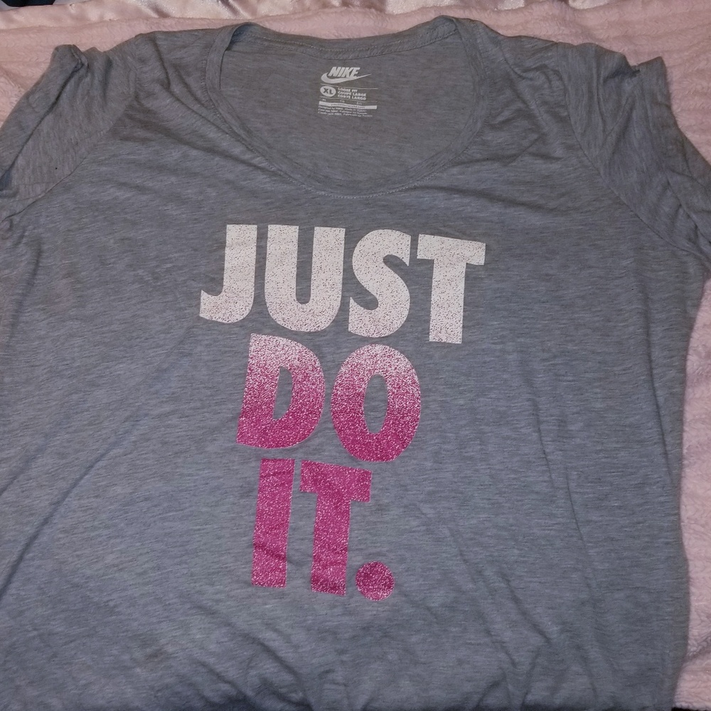 Women's Nike t-shirt XL